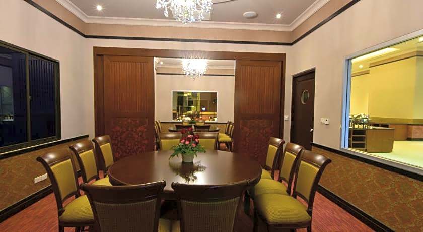 Siam Oriental Hotel