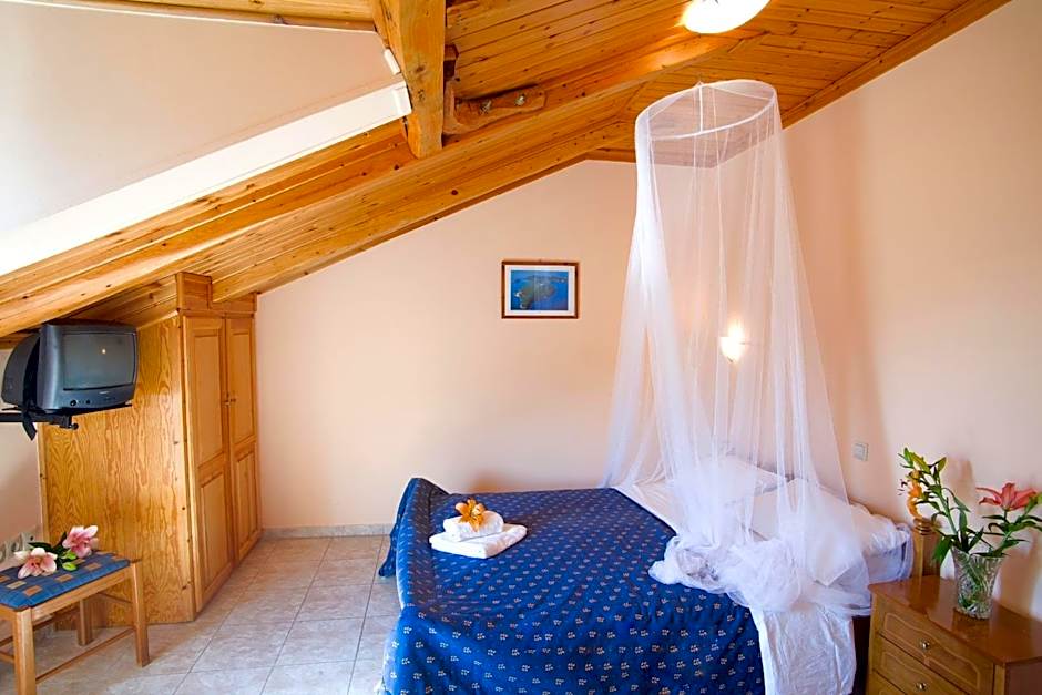 Pansion Filoxenia Apartments & Studios