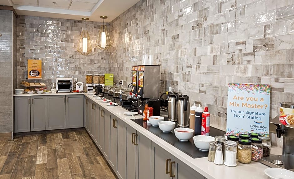 Pomeroy Inn & Suites Prince George