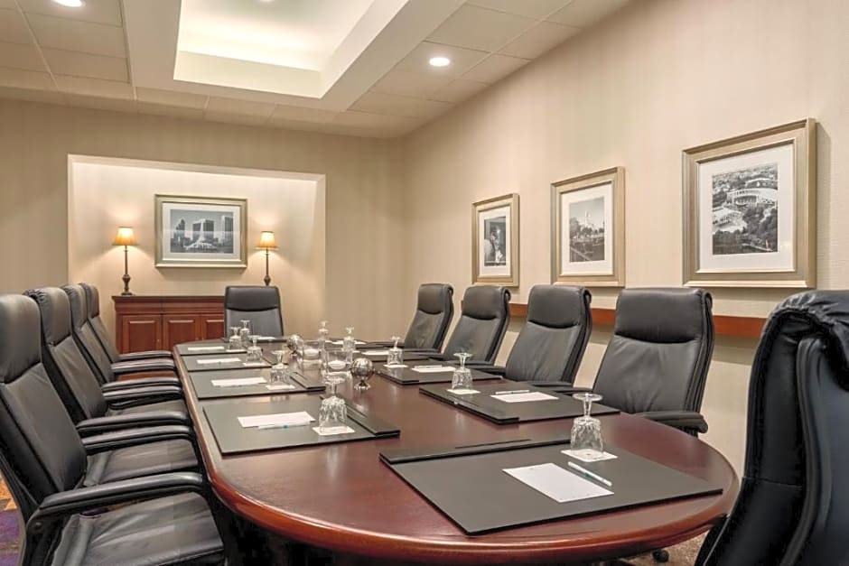 Embassy Suites by Hilton Orlando International Drive ICON Park