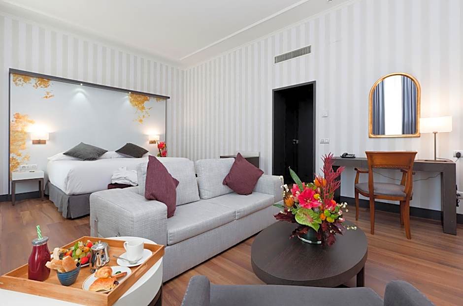 Intur Palacio San Martin