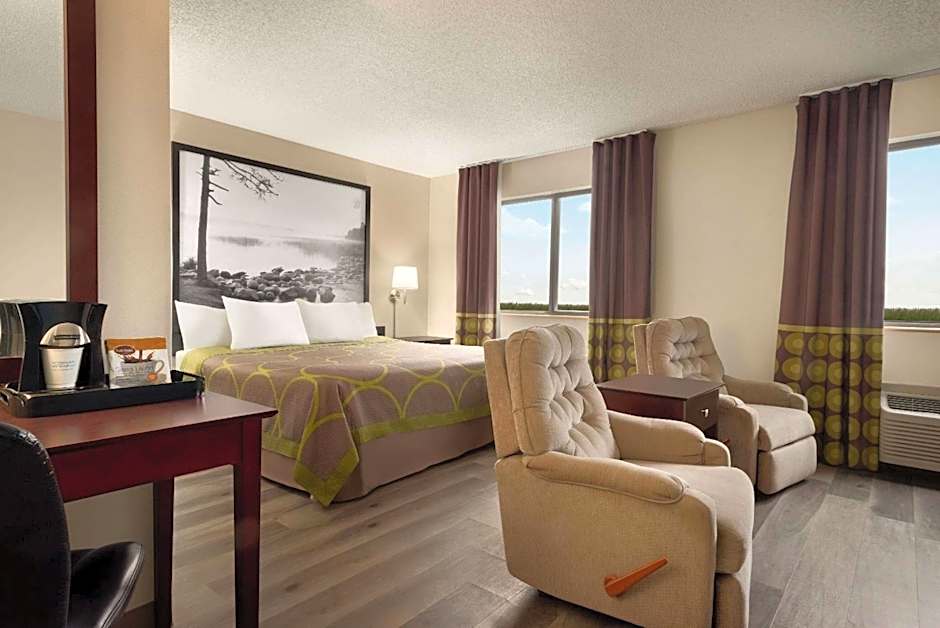 Super 8 by Wyndham Bethany MO