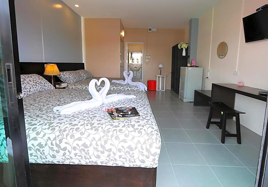 THE BEACH CHA AM Residence