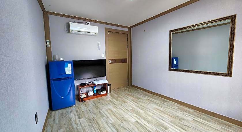 eCozy Hotel