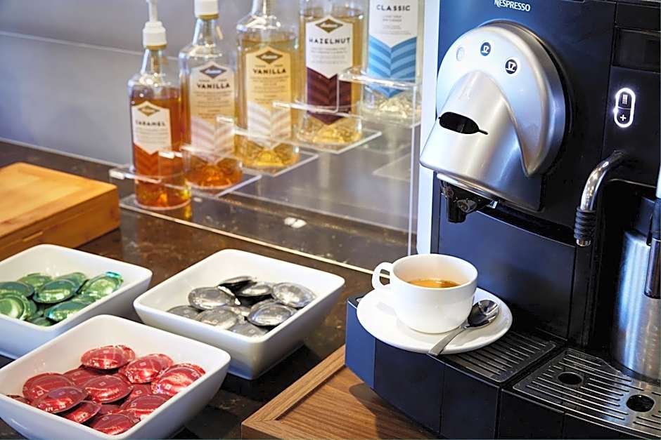 AC Hotel by Marriott Madison Downtown