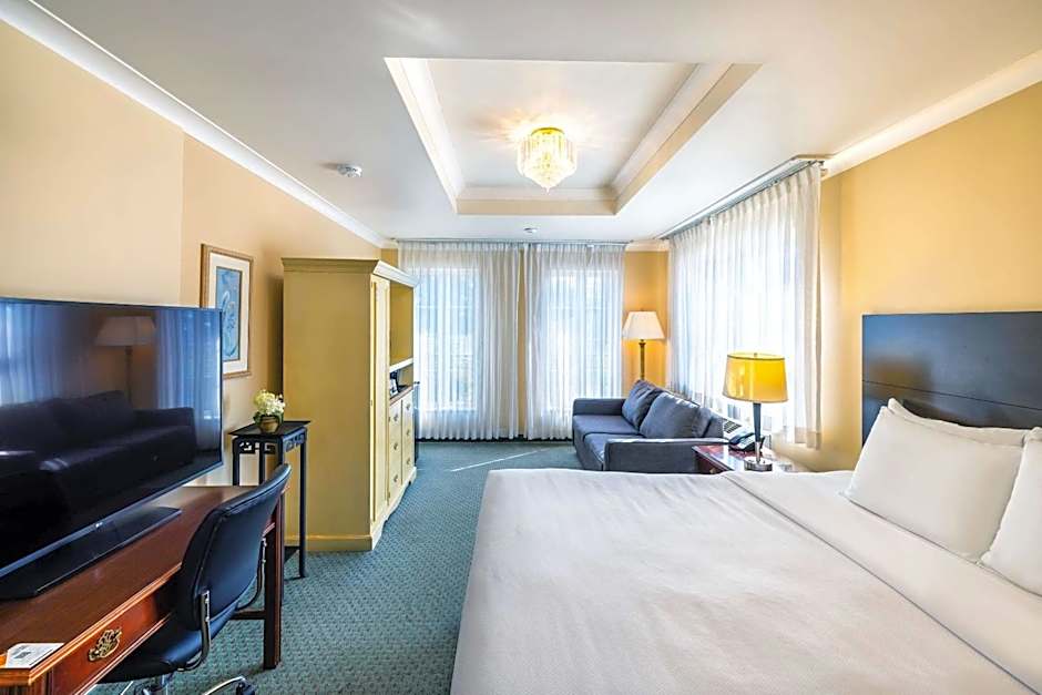 Quality Inn & Suites Garden Of The Gulf