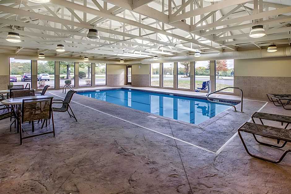 Ashbourne Hotel Canton/Hall of Fame I-77