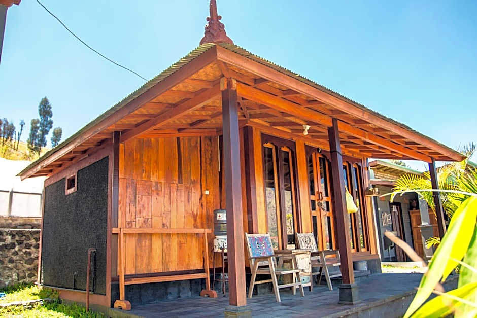 Black Lava Hostel and Lodge