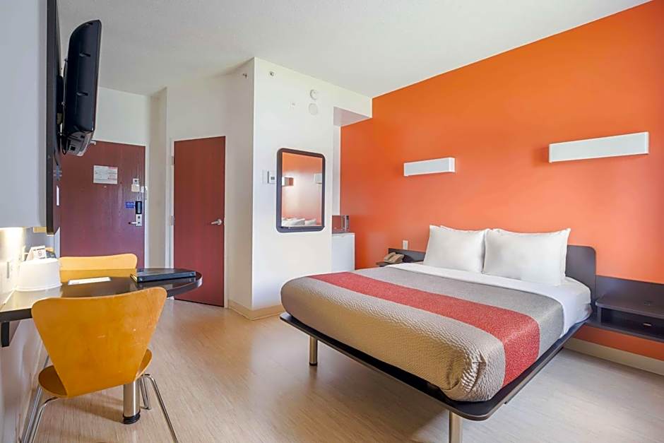 Motel 6 Kingston Ontario