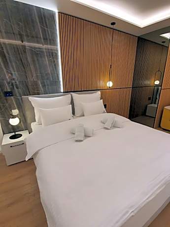 Superior One Bedroom Apartment with Jacuzzi