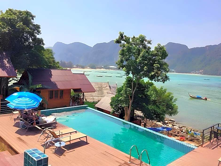 The Cobble Beach Hotel