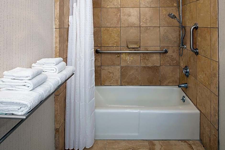 Holiday Inn - Portland - Columbia Riverfront By IHG