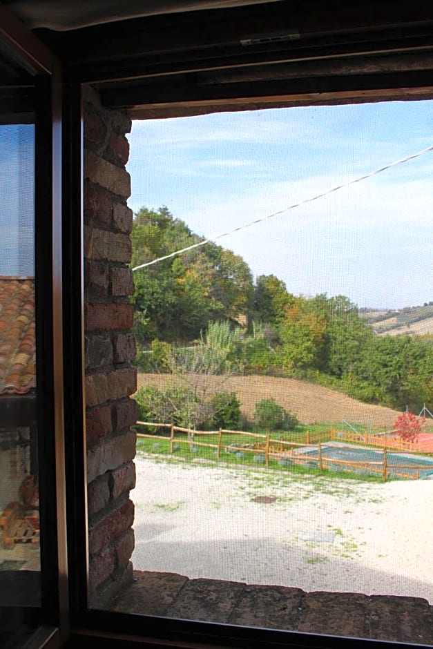 Casale Fontanile Bed and Breakfast