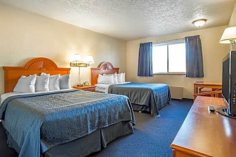 Queen Room with Two Queen Beds - Non-Smoking