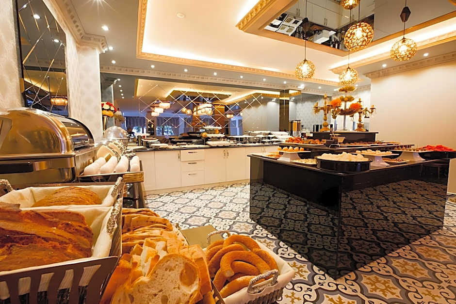 Real King Suite Hotel