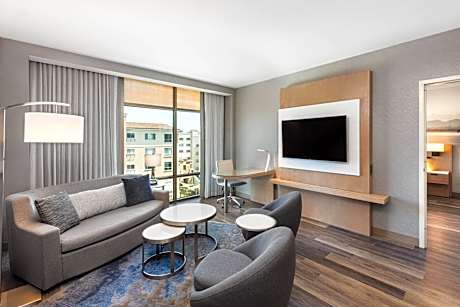 1 Bedroom Suite, 2 Queen, Sofa bed