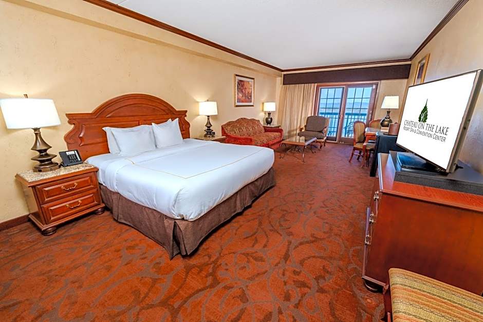 Photo 1 of 9 of 1 King Bed, Partial Lake View