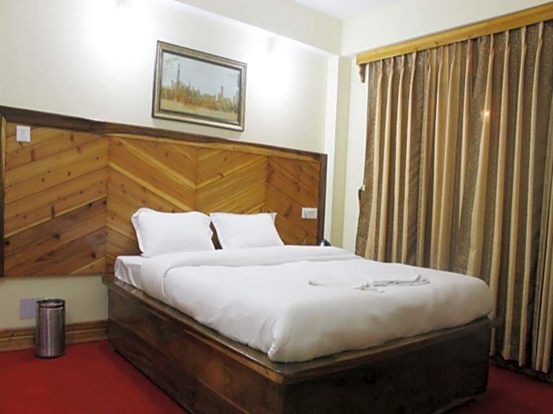 Hotel White Yak