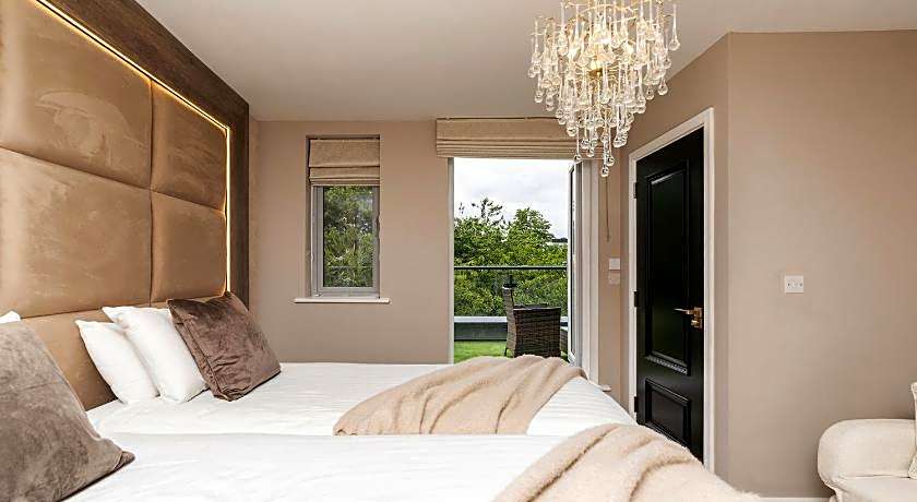 Riverside Villas