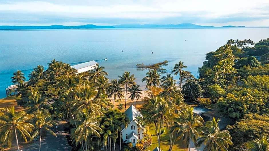 Cayman Villas Port Douglas