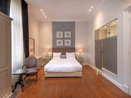 King Suite with Balcony