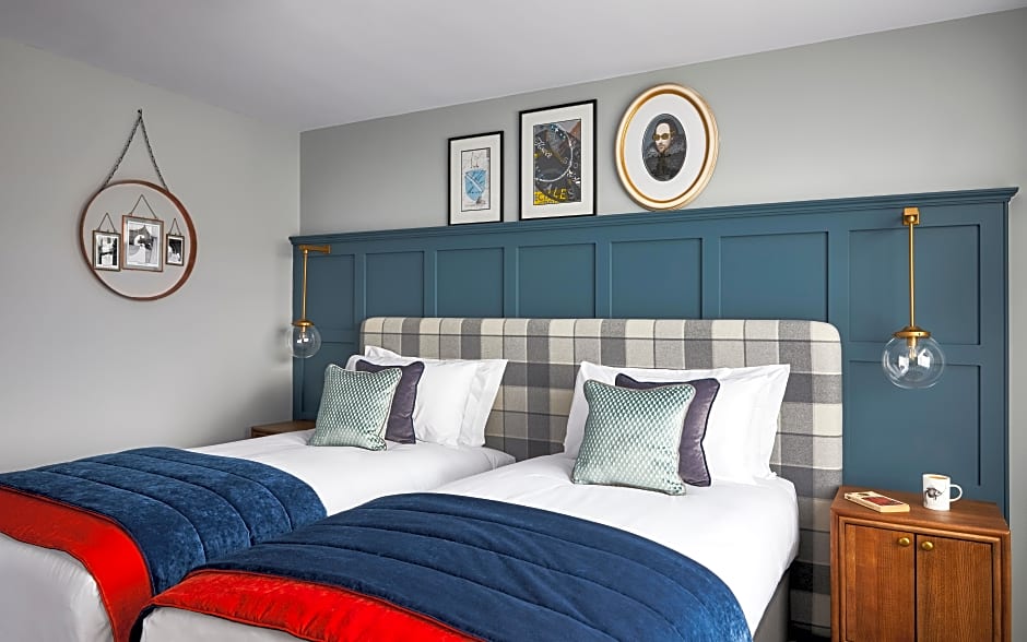 Photo 1 of 6 of Standard 2 Twin Beds