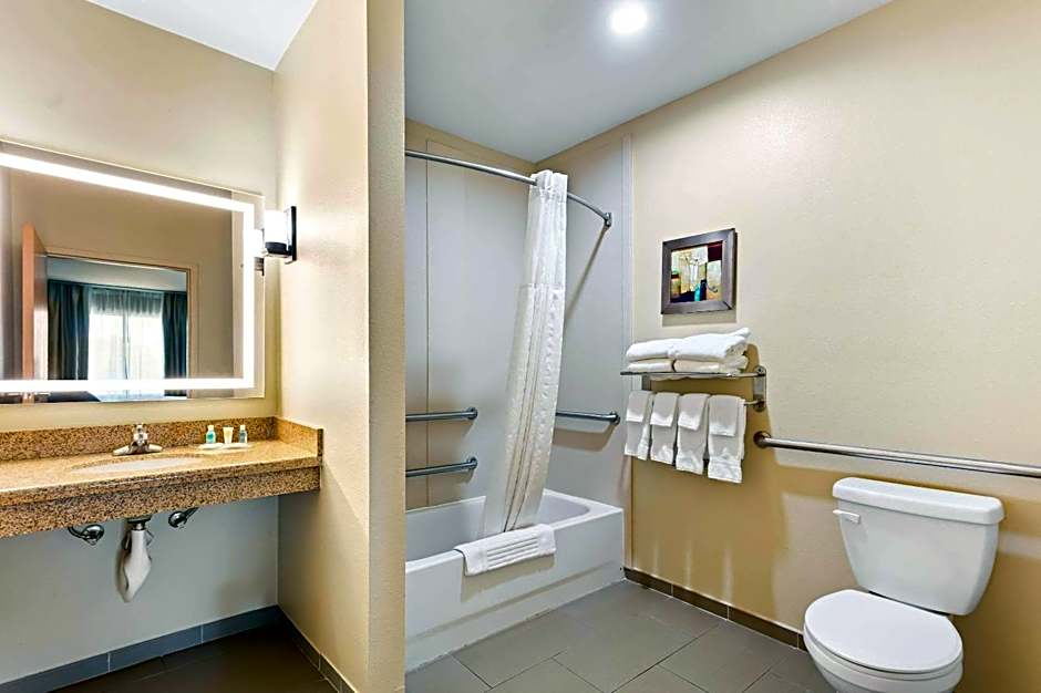 Photo 1 of 4 of 2 Queen Beds Suite