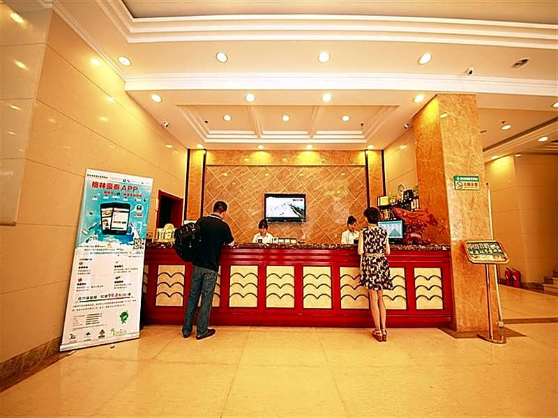 GreenTree Inn Liaoning Dalian Railway Station South Shengli Square Express Hotel