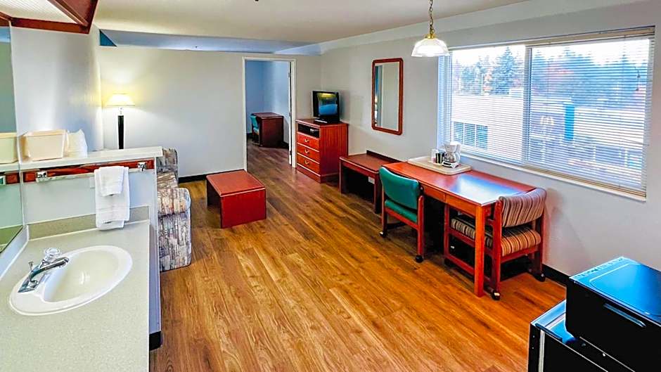 Studio 6 Suites Portland, OR Downtown OHSU