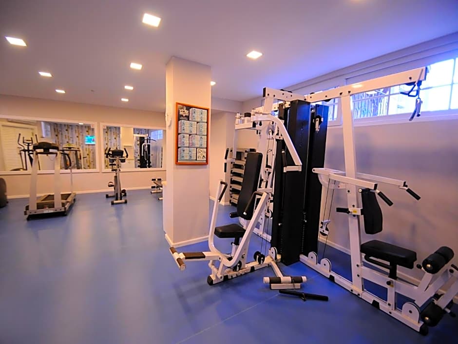 Sea Breeze Hotel and Apartments