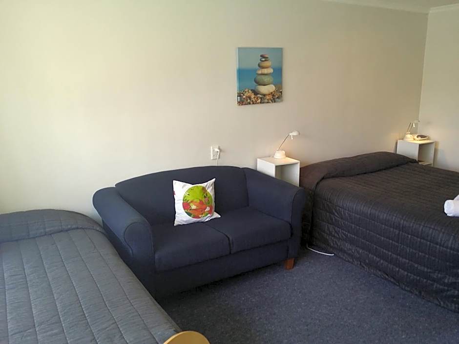 Fairway Motel & Apartments