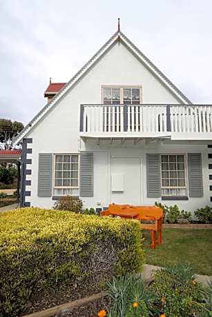 Swansea Cottages & Lodge Suites