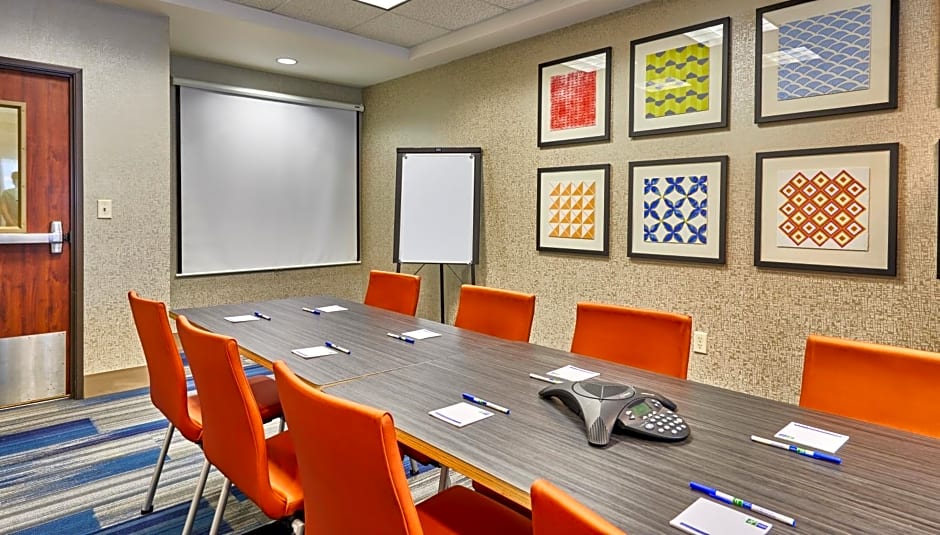 Holiday Inn Express Hotel & Suites Medford-Central Point, an IHG Hotel