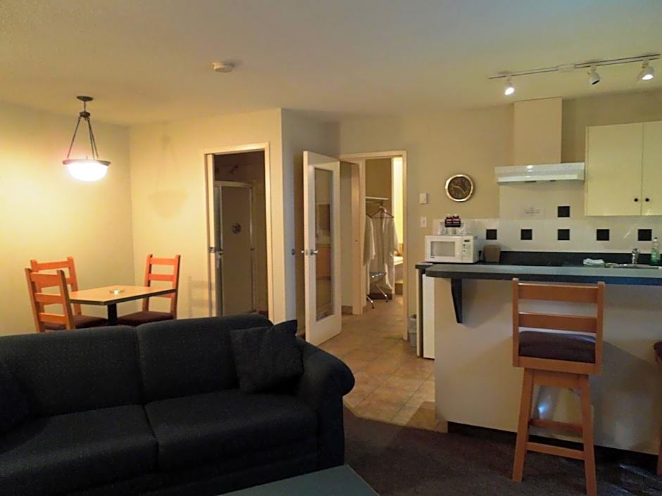 Walking Eagle Inn & Lodge