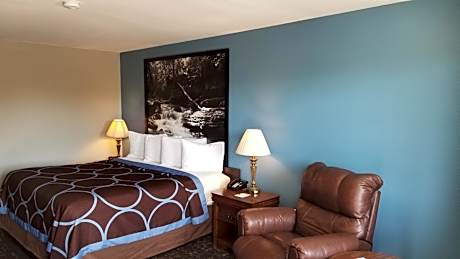 King Room - Non-Smoking