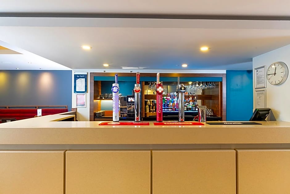 Holiday Inn Express Warwick - Stratford-upon-Avon By IHG