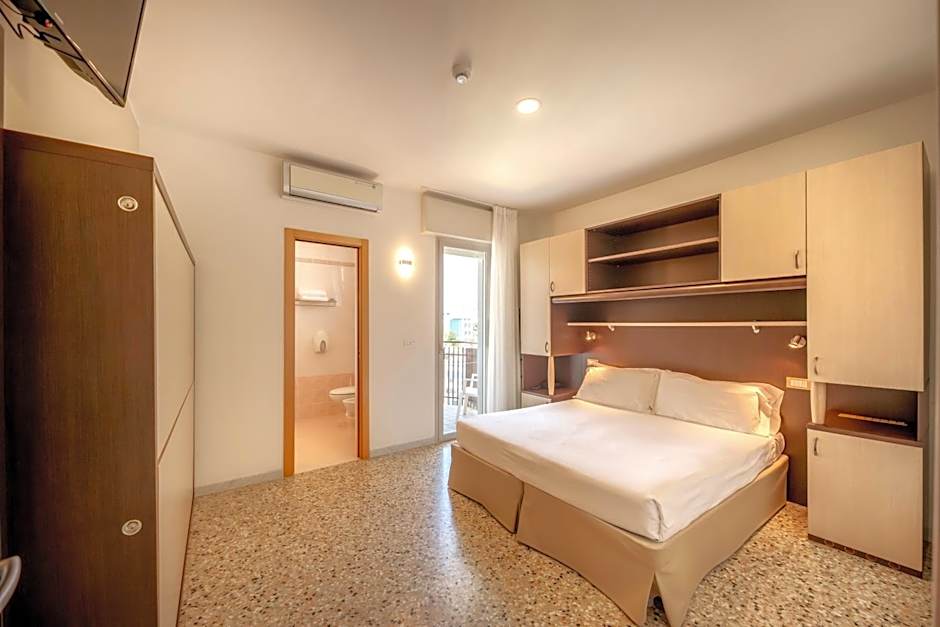 Hotel Atenea Golden Star