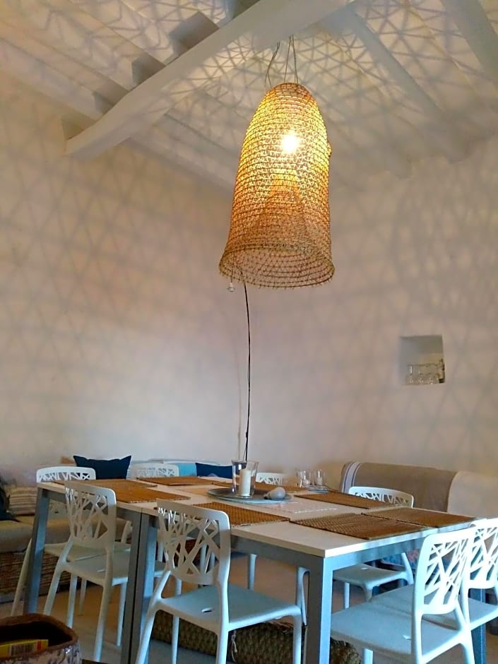 Alicudi Giardino dei Carrubi- al gradino 365