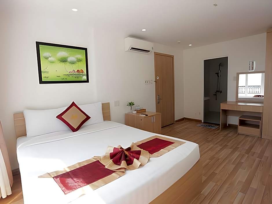 Prague Nha Trang Hotel