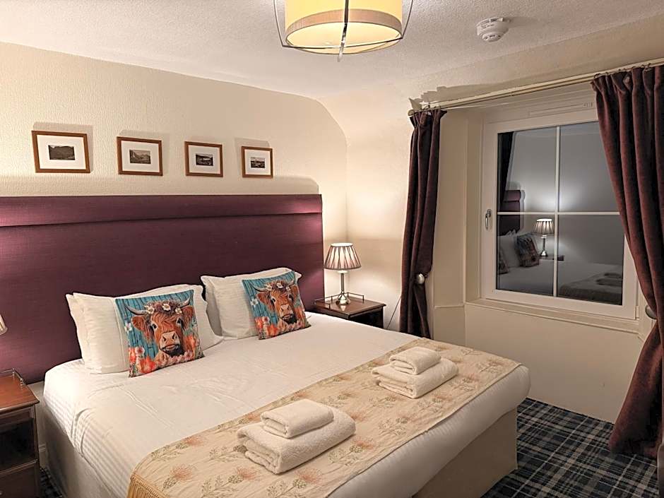 Loch Leven Hotel & Distillery