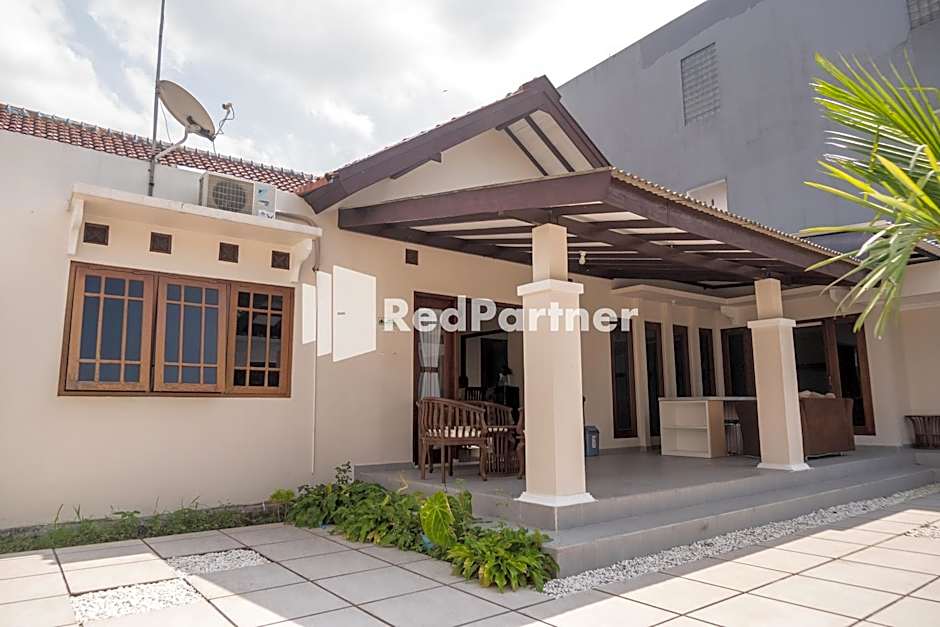 Guest House B Fren Syariah Near JIH Yogyakarta Mitra By RedDoorz – Sleman, MN