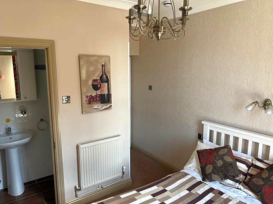 Southport Metro Hotel