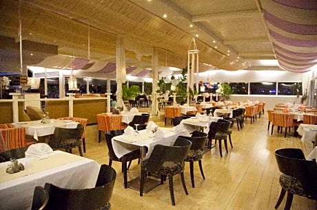 Sacallis Inn Beach Hotel