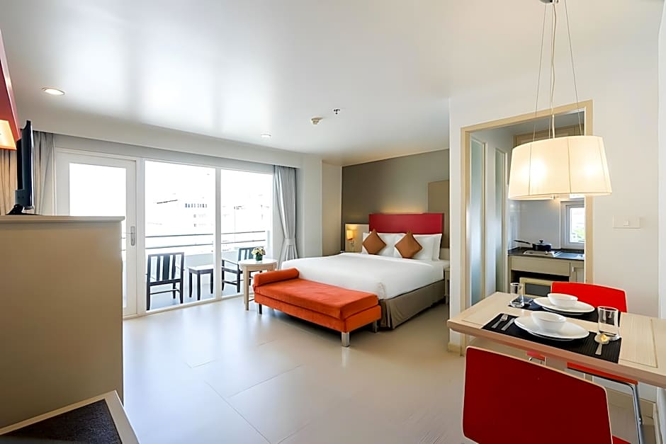 Sunshine Vista Hotel