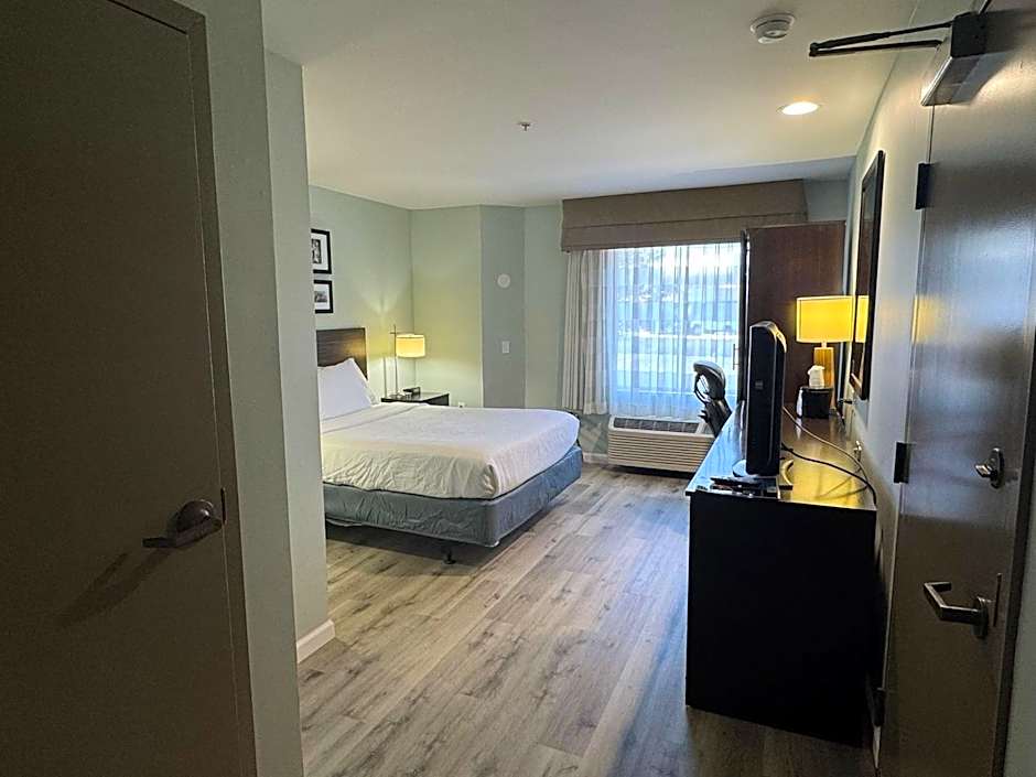 Wingate by Wyndham Bel Air I-95 Exit 77A / APG Area