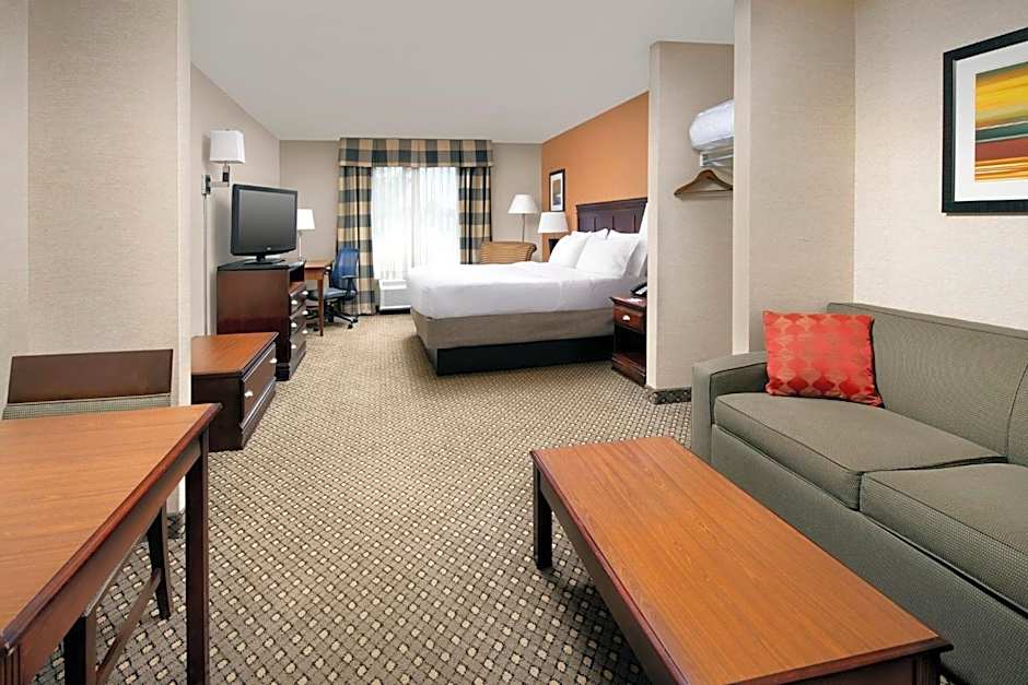 Holiday Inn Express & Suites Chambersburg By IHG