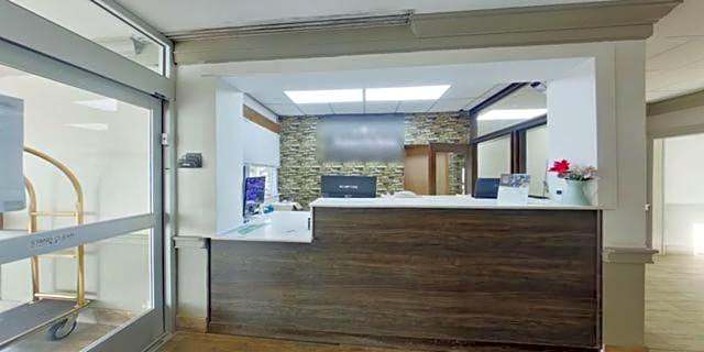 Days Hotel & Conference Center by Wyndham Danville