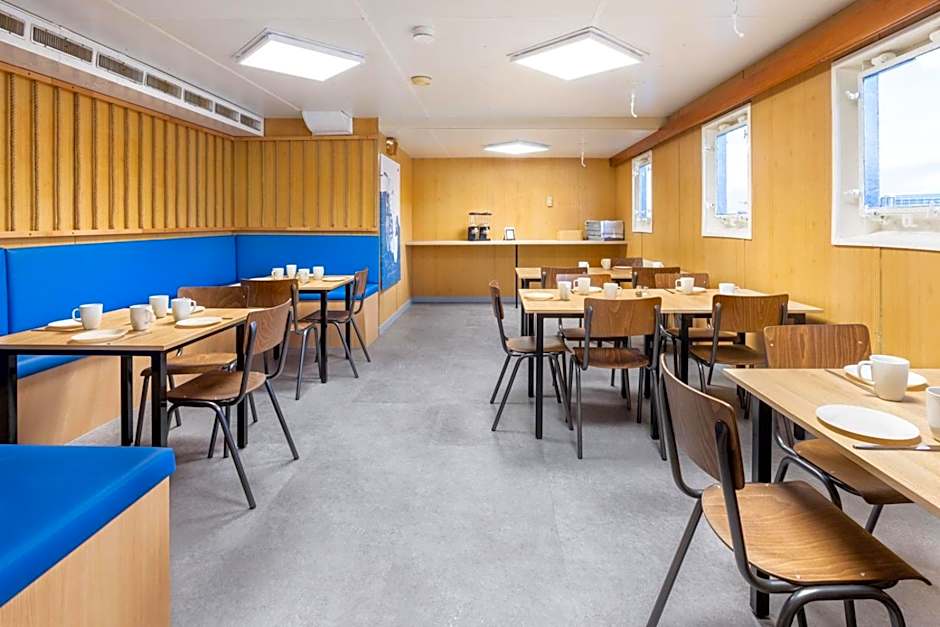 ARCONA - Übernachten auf dem Wasser - direkt am Bontekai