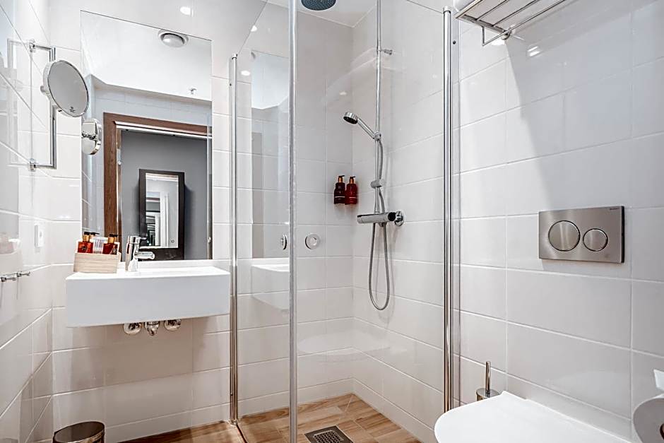 Wood Hotel by Frich's