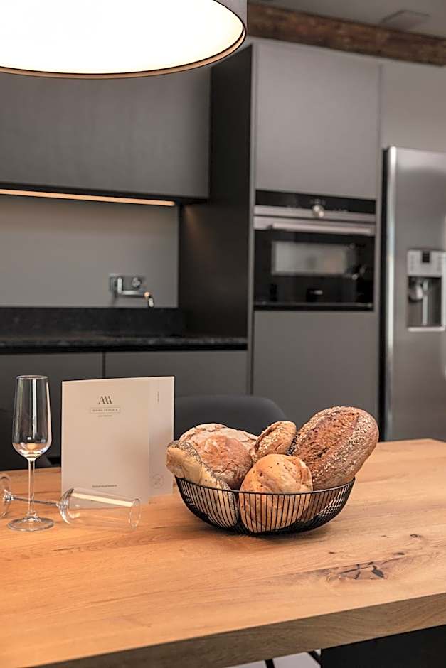 GOING TRIPLE A apartments EAST